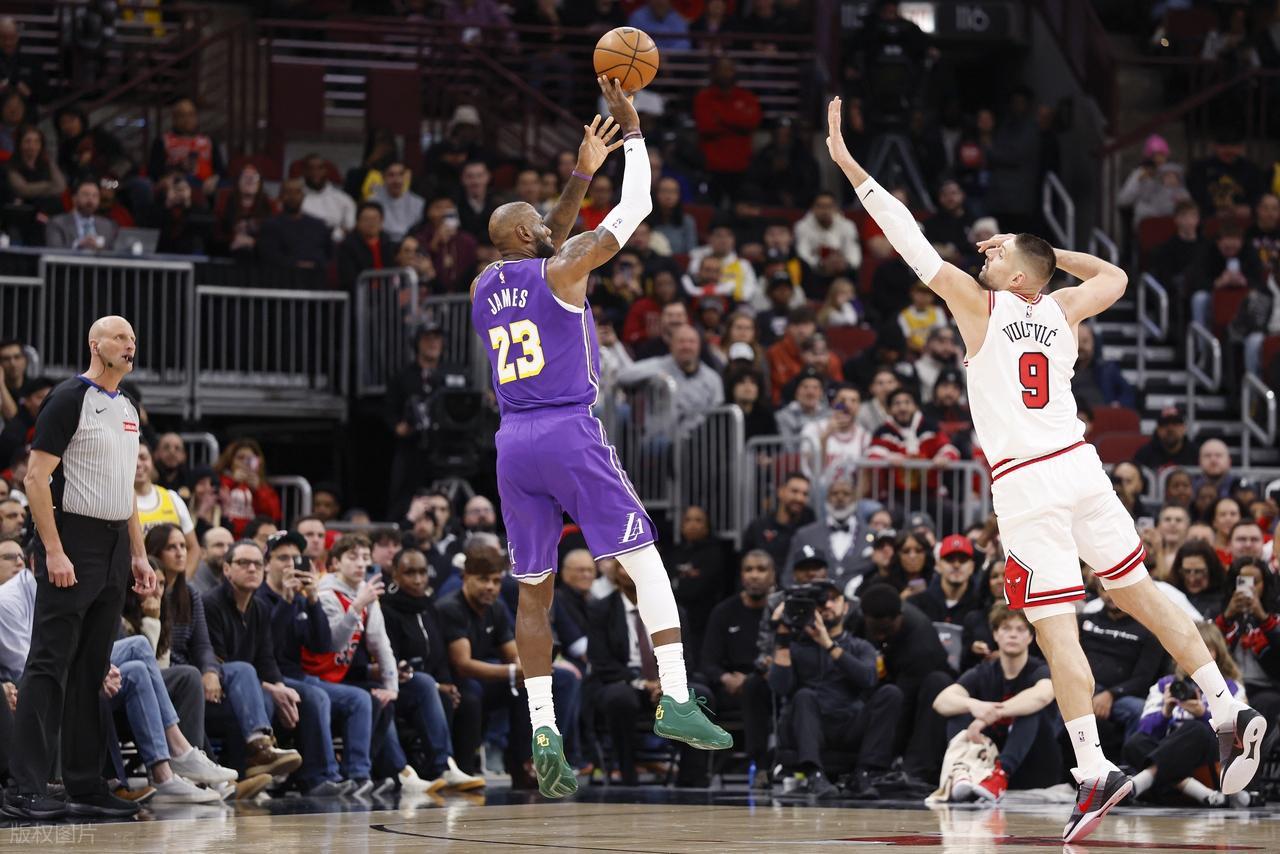 湖人赢公牛,东契奇46+11队史首人,詹姆斯创下NBA历史第一神迹